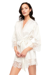 Adeline Robe