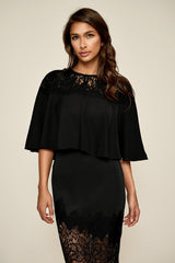 Deja Crepe Capelet